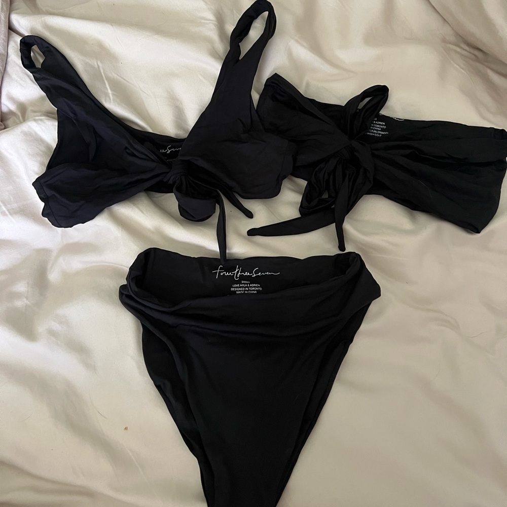 437 Black Swim Set